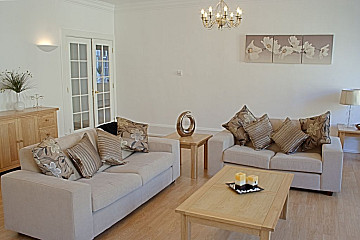 Edinburgh Royal Mile – Parliament Square Apartment - Edinburgh City Apartments